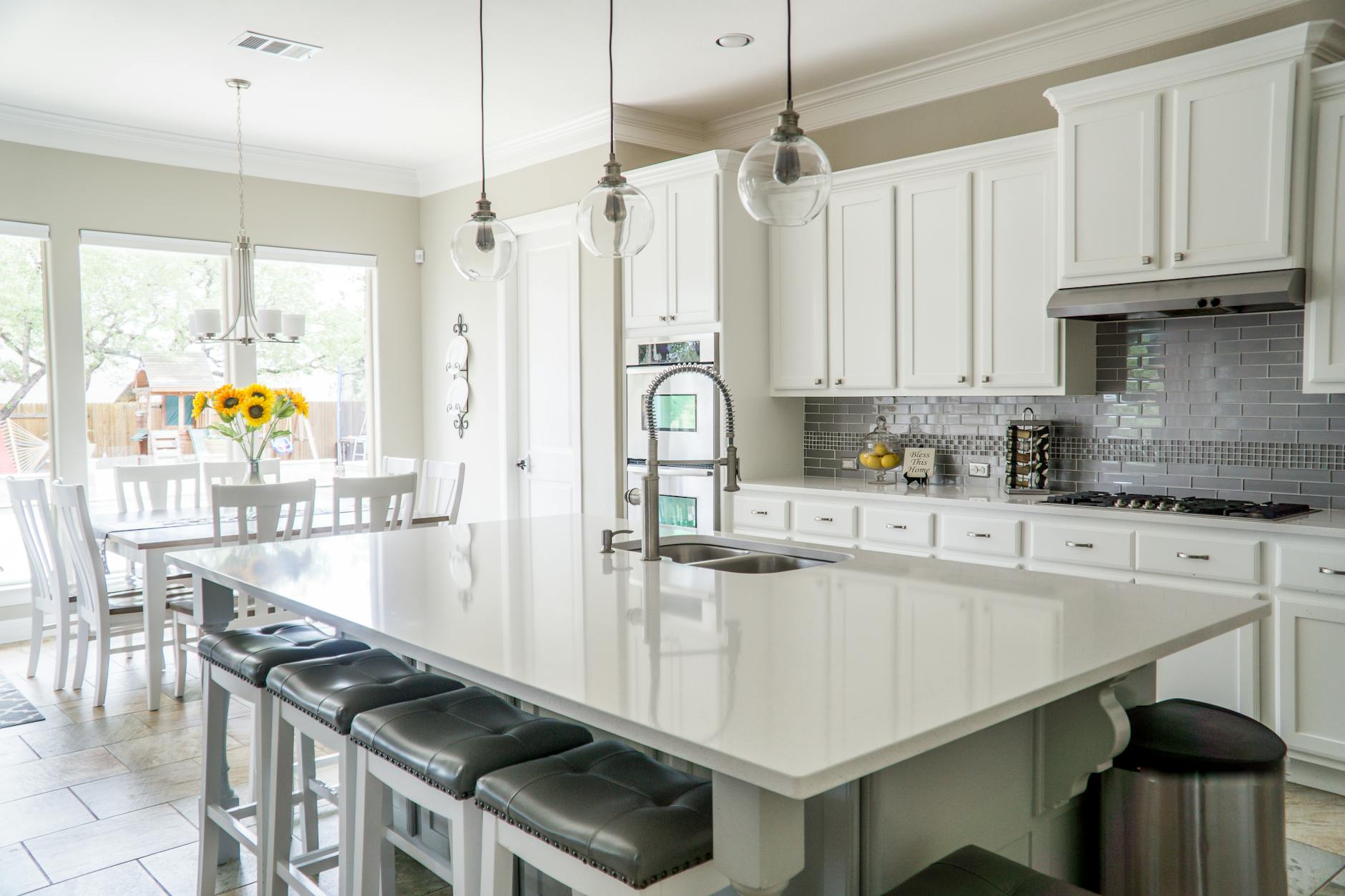 Photo by Mark McCammon on <a href="https://www.pexels.com/photo/kitchen-and-dining-area-1080721/" rel="nofollow">Pexels.com</a>