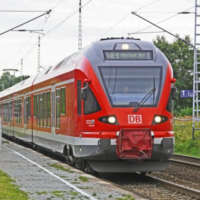 Photo by Pixabay on <a href="https://www.pexels.com/photo/red-train-on-tracks-with-green-grass-beside-under-bright-sky-159148/" rel="nofollow">Pexels.com</a>